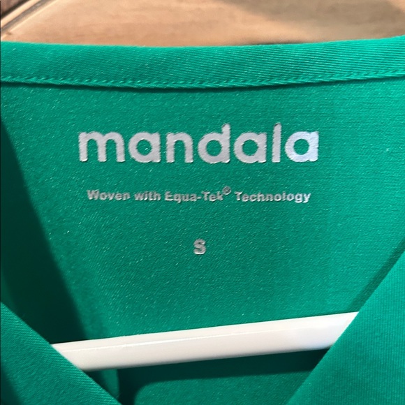 Green Women's Scrub Set - Picture 2 of 4